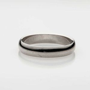 Estate $1800 5mm 18k White Gold Signed GUCCI Ring